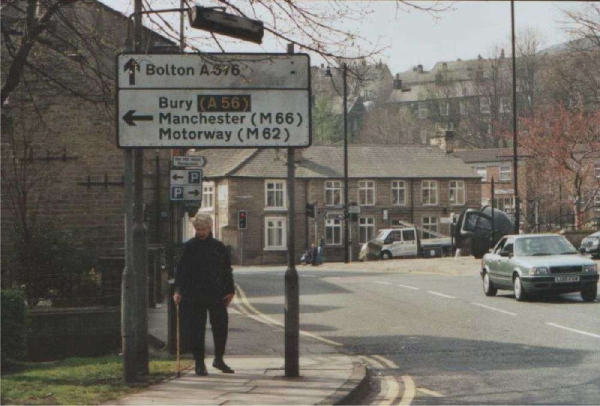 Truck Trap - Ramsbottom Lane
17-Buildings and the Urban Environment-05-Street Scenes-027-Stubbins Lane and Stubbins area
Keywords: 2003