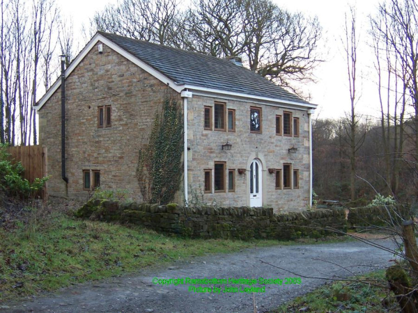 Rebuilt house edge of Nuttall Park - a few years old
14-Leisure-01-Parks and Gardens-001-Nuttall Park General
Keywords: 2003