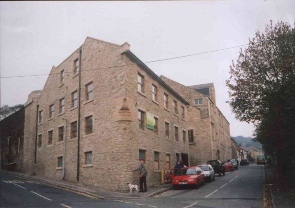 Cobden Mill conversion
02-Industry-01-Mills-022-Cobden Mill
Keywords: 2003