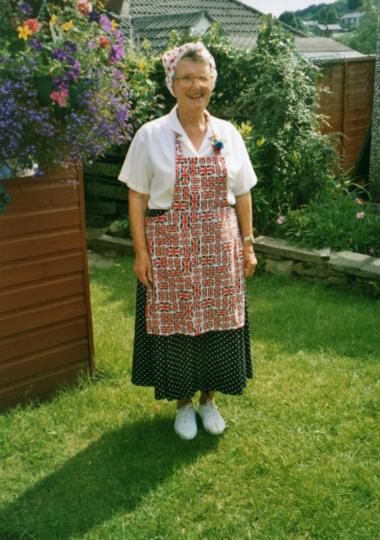 Victory Concert - Doris Hibbert
09-People and Family-02-People-000-General

Keywords: 2005