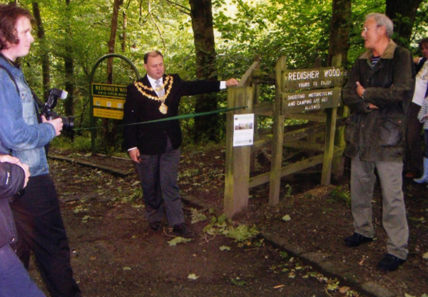 Opening of  Redisher Wood Nature Reserve 
18-Agriculture and the Natural Environment-02-Natural Environment-000-General

Keywords: 2005