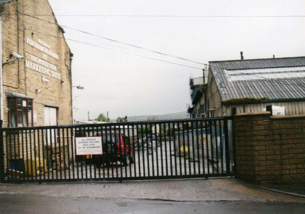 FD Sims wireworks before demolition 
02-Industry-05-Miscellaneous Industry-008-F D Sims Limited, Hazelhurst Works, Ramsbottom
Keywords: 2005