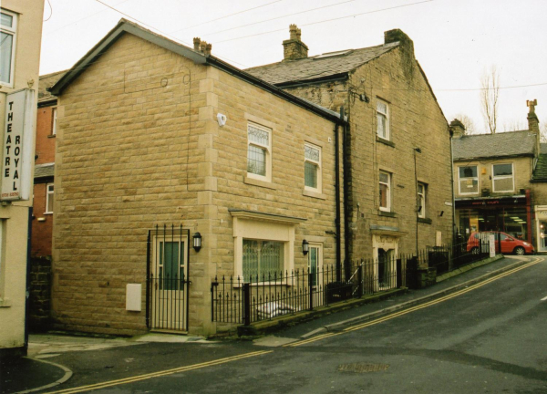 New Building in Smithy Street 
17-Buildings and the Urban Environment-05-Street Scenes-026-Square Street area
Keywords: 2008
