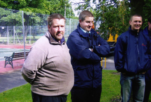 Watching the stone being erected in Nuttall Park
14-Leisure-01-Parks and Gardens-001-Nuttall Park General
Keywords: 2008