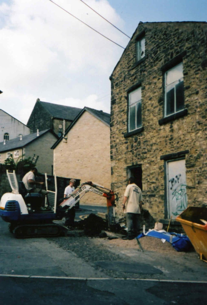 Converting the old Irwell Works building on Square Street into a micro - brewery 
17-Buildings and the Urban Environment-05-Street Scenes-026-Square Street area
Keywords: 2010