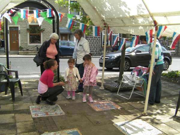 Hopscotch Championships at Edenfield Memorial Garden - 11th June 2011
17-Buildings and the Urban Environment-05-Street Scenes-011-Edenfield
Keywords: 2011