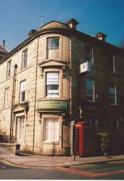 Market Chambers with red phone box 
17-Buildings and the Urban Environment-05-Street Scenes-017-Market Place
Keywords: 2012