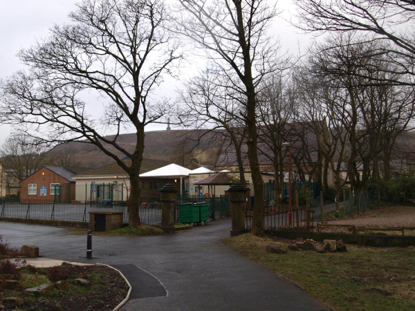 Peel Tower in back ground and St Andrew's School
08- History-01-Monuments-002-Peel Tower
Keywords: 2015