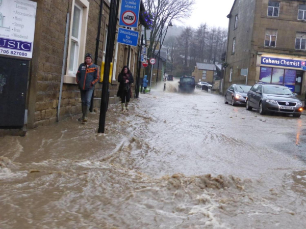 Boxing Day Floods - Top of Bridge Street, Ramsbottom
14-Leisure-04-Events-009-Floods
Keywords: 2015