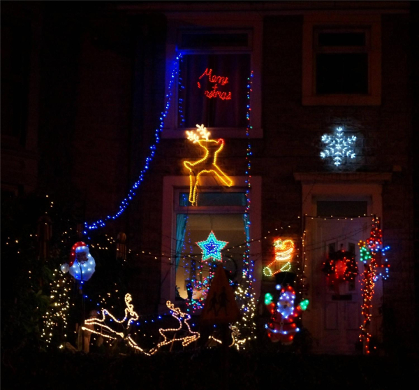 Christmas lights at a house on Stubbins Lane
17-Buildings and the Urban Environment-05-Street Scenes-027-Stubbins Lane and Stubbins area
Keywords: 2015