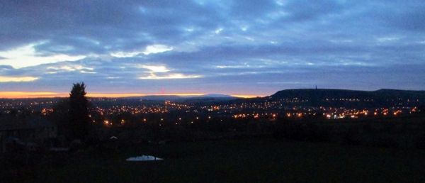 Holcombe hill and Winter hill from the Lord Raglan May 2015
18-Agriculture and the Natural Environment-03-Topography and Landscapes-001-Holcombe Hill
Keywords: 2015