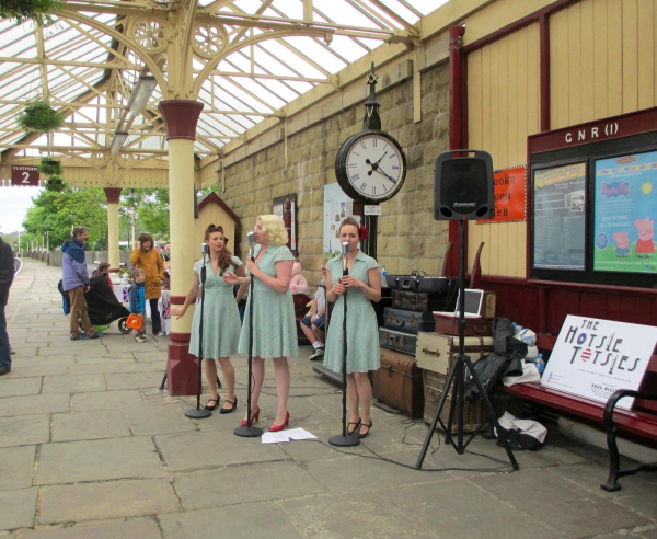 War Weekend , May Bank Holiday
14-Leisure-04-Events-003-1940s weekends
Keywords: 2015