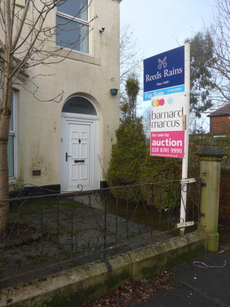 Brick House, Market Street, Edenfield for sale -? Winter 2016
17-Buildings and the Urban Environment-05-Street Scenes-011-Edenfield
Keywords: 2016