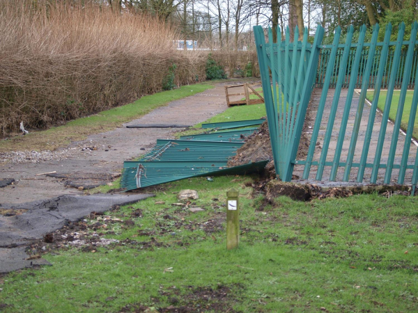 Aftermath of Boxing Day Floods Nuttall Park
14-Leisure-01-Parks and Gardens-001-Nuttall Park General
Keywords: 2016