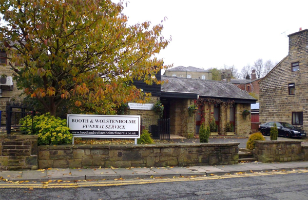 Booth and Wolstenholme Funeral service, Crow Lane 
17-Buildings and the Urban Environment-05-Street Scenes-009-Crow Lane Area
Keywords: 2016