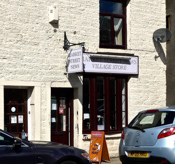 Closure of Market Street News Jun 2016 - Shop front
17-Buildings and the Urban Environment-05-Street Scenes-011-Edenfield
Keywords: 2016