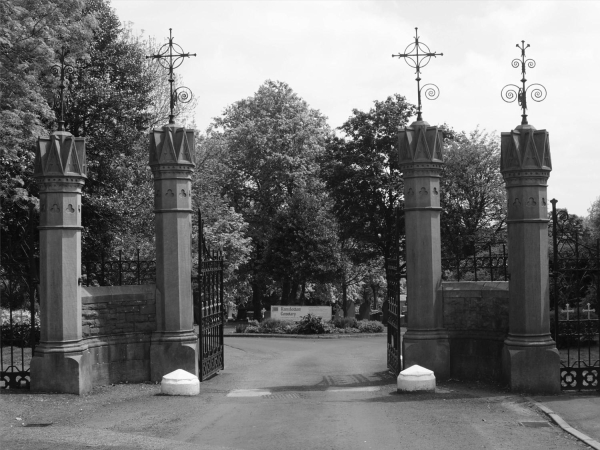 Ramsbottom Cemetery
17-Buildings and the Urban Environment-05-Street Scenes-007-Cemetery Road
Keywords: 2016