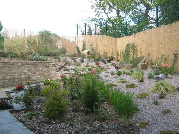 The Civic Hall garden - new planting 
07-Government and Politics-02-Government and Public Buildings-001-Civic Hall
Keywords: 0