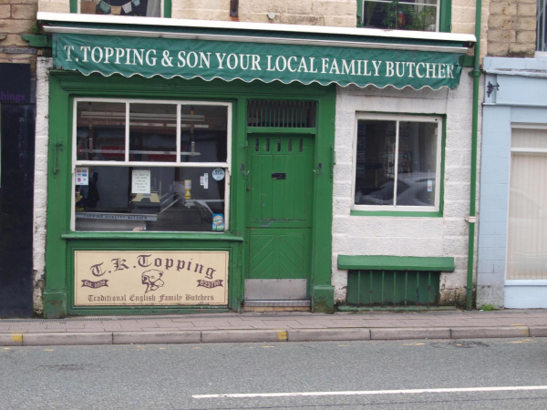 Tommy Toppings Butchers 
17-Buildings and the Urban Environment-05-Street Scenes-031 Bolton Street
Keywords: 2017