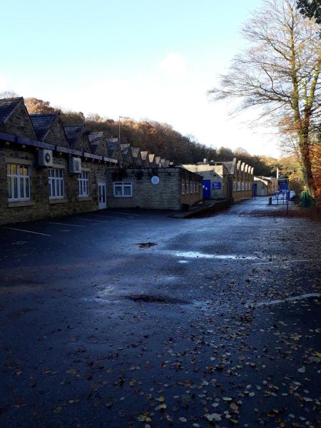 Porritts at Stubbins now closed
17-Buildings and the Urban Environment-05-Street Scenes-027-Stubbins Lane and Stubbins area
Keywords: 2018