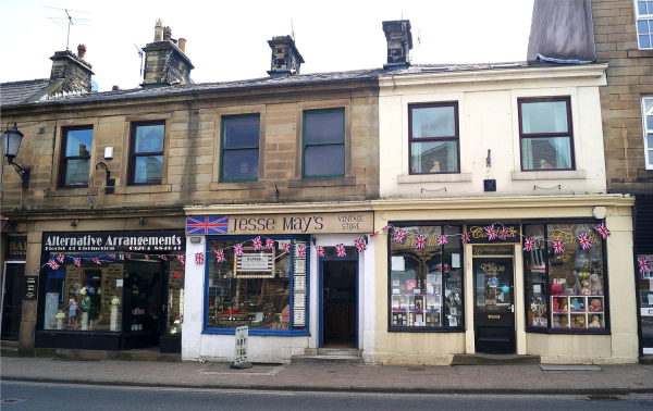 Winner - Bridge Street shops for the 1940s weekend
17-Buildings and the Urban Environment-05-Street Scenes-003-Bridge Street
Keywords: 2018