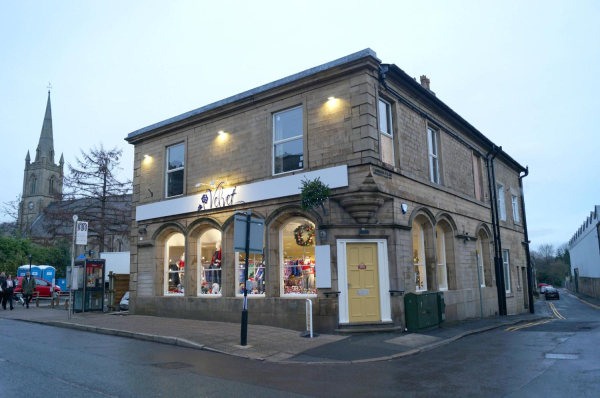 Velvet in old Nat West - Bridge Street
17-Buildings and the Urban Environment-05-Street Scenes-003-Bridge Street
Keywords: 2018