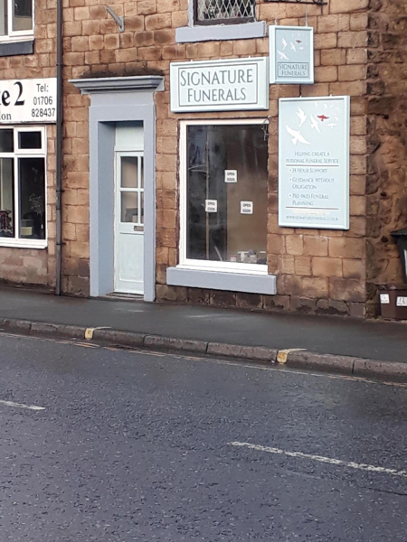 Signature Funeral Parlour Bolton Road West 
17-Buildings and the Urban Environment-05-Street Scenes-002-Bolton Road West
Keywords: 2018