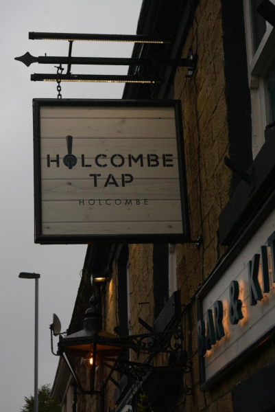 Holcombe Tap 
14-Leisure-05-Pubs-018-Masons Arms then Holcombe Tap
Keywords: 2018