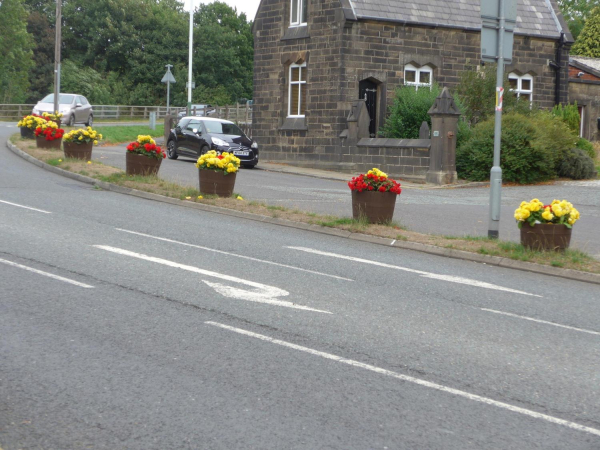 Memorials to the Lancashire Fusiliers, Bolton Road North, Edenfield
17-Buildings and the Urban Environment-05-Street Scenes-011-Edenfield
Keywords: 2018