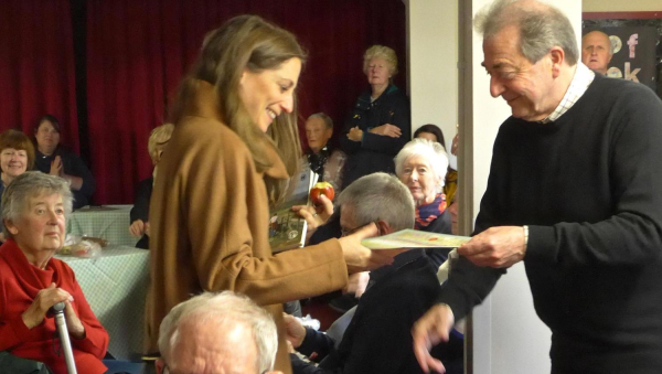  Presentation of Edenfield in Bloom Certificates by Councillor Iddon 
17-Buildings and the Urban Environment-05-Street Scenes-011-Edenfield
Keywords: 2018