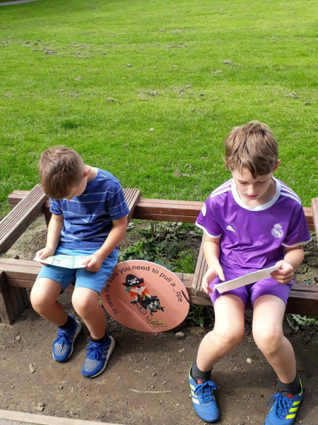 Bury Treasure Hunt in Nuttall Park
14-Leisure-01-Parks and Gardens-001-Nuttall Park General
Keywords: 2018