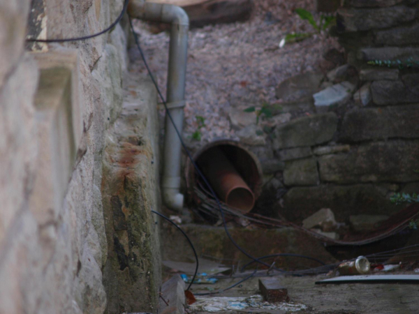 Carr's Well all dried up side of Estate Agents 
17-Buildings and the Urban Environment-05-Street Scenes-013-Holcombe Brook Area
Keywords: 2018