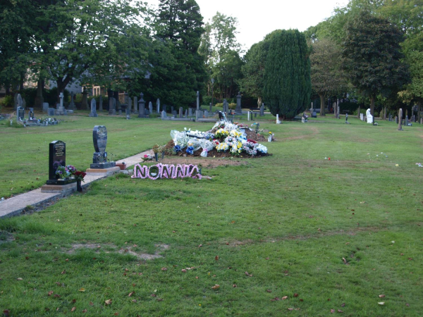 Ramsbottom Cemetery & recently dug grave
17-Buildings and the Urban Environment-05-Street Scenes-007-Cemetery Road
Keywords: 2018