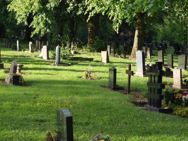 Ramsbottom Cemetery
17-Buildings and the Urban Environment-05-Street Scenes-007-Cemetery Road
Keywords: 2018