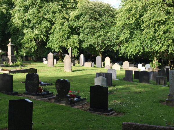 Ramsbottom Cemetery
17-Buildings and the Urban Environment-05-Street Scenes-007-Cemetery Road
Keywords: 2018