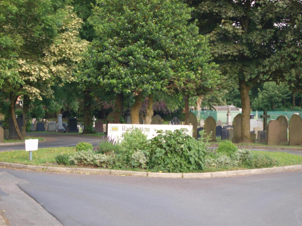 Entrance to Ramsbotom Cemetery
17-Buildings and the Urban Environment-05-Street Scenes-007-Cemetery Road
Keywords: 2018