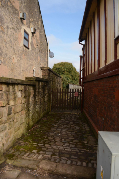 entrance to old footbridge by ramsbottom signal box  
16-Transport-03-Trains and Railways-000-General
Keywords: 2018