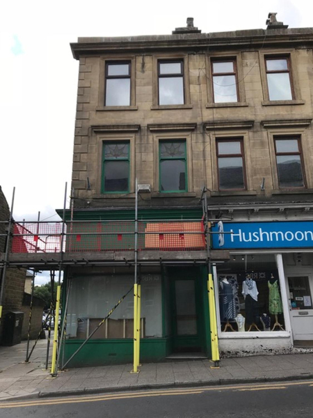 .? the End of Yummy Takeaway, now Signature bar, Bridge Street
17-Buildings and the Urban Environment-05-Street Scenes-003-Bridge Street
Keywords: 2018