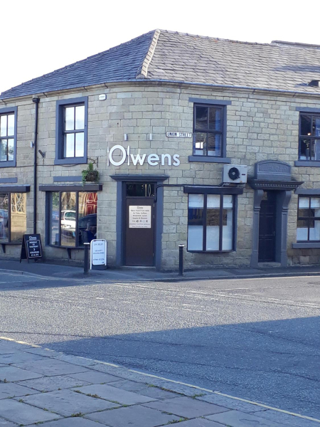 Owen's Owen's, Railway Street
17-Buildings and the Urban Environment-05-Street Scenes-022-Railway Street
Keywords: 2019