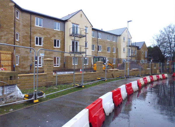 Factory Street Factory Street - new The Cottons apartments being built
17-Buildings and the Urban Environment-05-Street Scenes-009-Crow Lane Area
Keywords: 2019