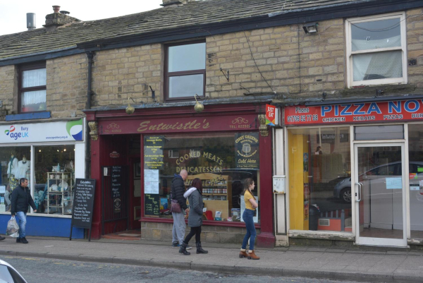 Bridge Street - Entwistles and Pizza Nova
17-Buildings and the Urban Environment-05-Street Scenes-003-Bridge Street
Keywords: 2019