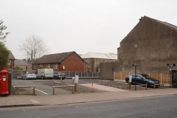 Bridge Street - Old police station - now a temporary car park
17-Buildings and the Urban Environment-05-Street Scenes-003-Bridge Street
Keywords: 2019