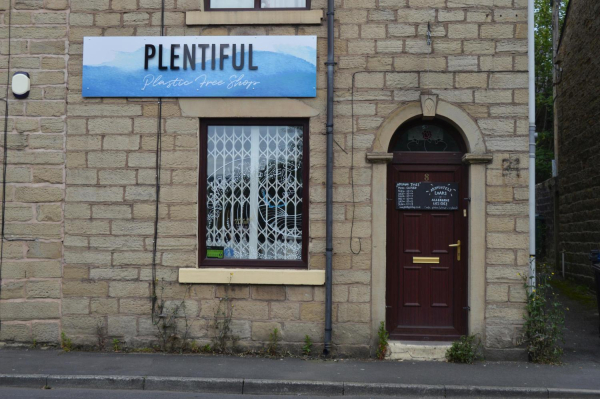 Plentiful -  old shop on Square Street before relocsting to Bridge Street
17-Buildings and the Urban Environment-05-Street Scenes-003-Bridge Street
Keywords: 2019