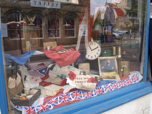 Shop Display on Bridge Street War Weekend
17-Buildings and the Urban Environment-05-Street Scenes-003-Bridge Street
Keywords: 2019