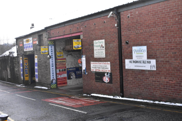 Businesses on Kay Brow
17-Buildings and the Urban Environment-05-Street Scenes-015-Kay Brow
Keywords: 2019