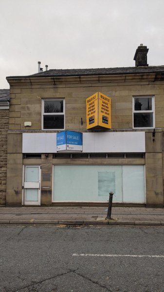 Ex Santander building  - currently empty - 29 Bolton Street
17-Buildings and the Urban Environment-05-Street Scenes-031 Bolton Street
Keywords: 2020