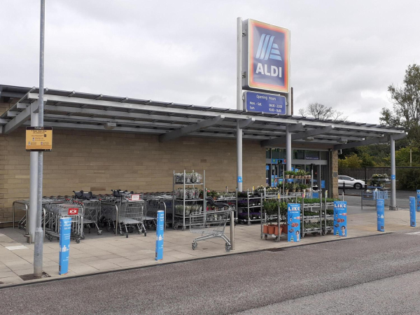 ALDI Railway bottom
03-Shops, Restaurants and Hotels-02-Individual shops-001-Supermarkets
Keywords: 2020