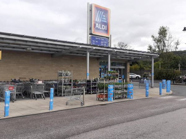 ALDI Railway bottom
03-Shops, Restaurants and Hotels-02-Individual shops-001-Supermarkets
Keywords: 2020