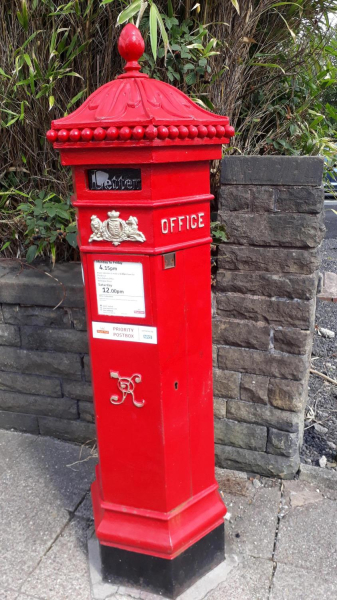 Red Post Box on Bridge Street 
17-Buildings and the Urban Environment-05-Street Scenes-003-Bridge Street
Keywords: 2020