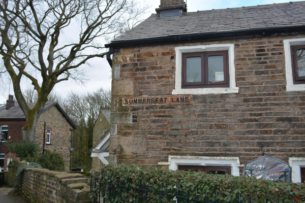 Pot Green 
17-Buildings and the Urban Environment-05-Street Scenes-013-Holcombe Brook Area
Keywords: 2021